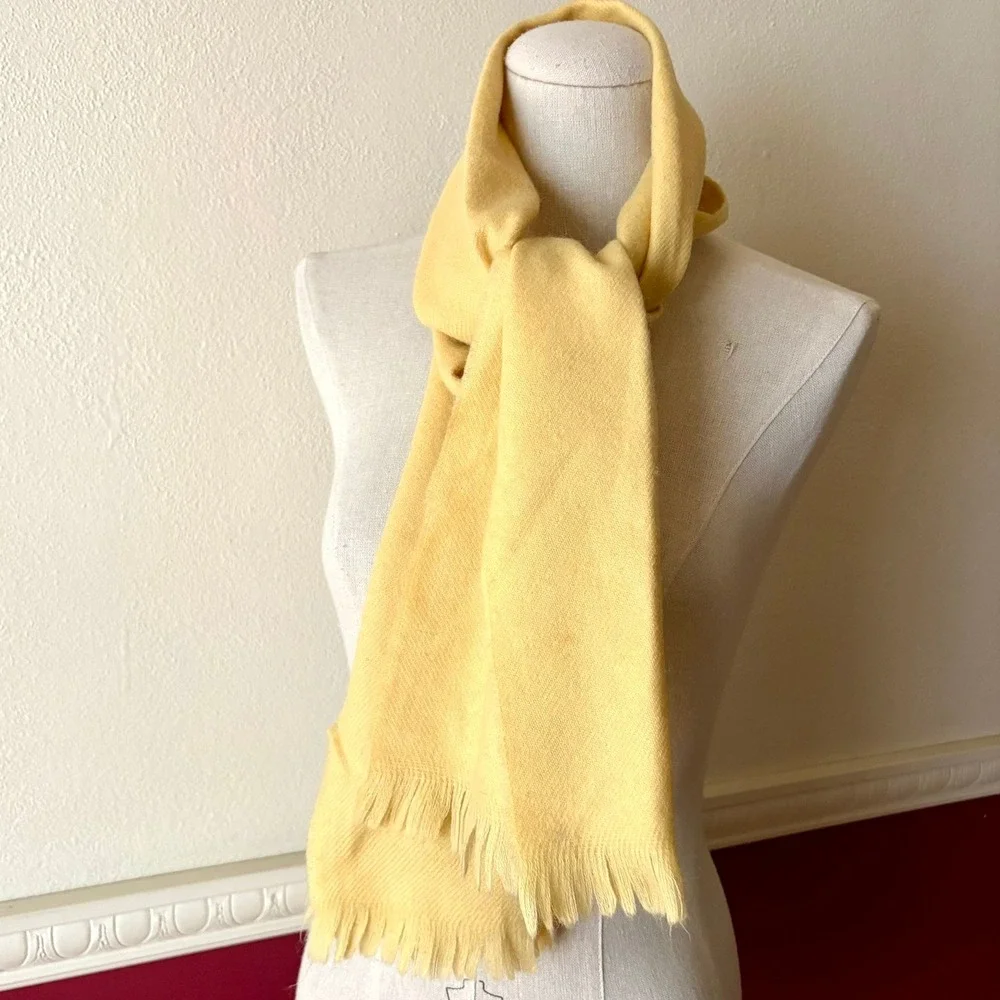 Vintage Lambswool Scotland 100% Pure New Wool Scarf Butter Yellow Fringe Classic